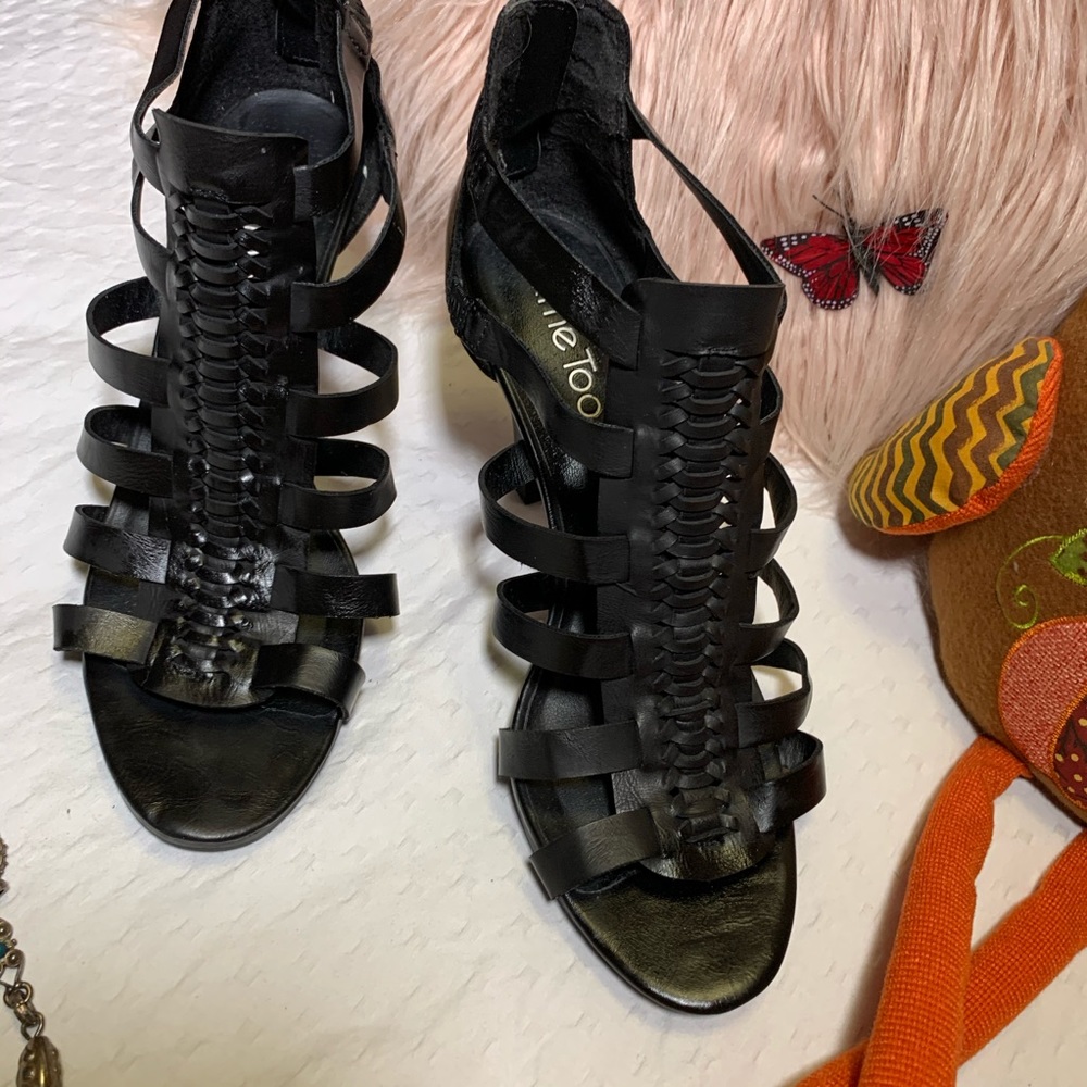 Me Too Suzie Style Leather upper sandal - Picture 2 of 8